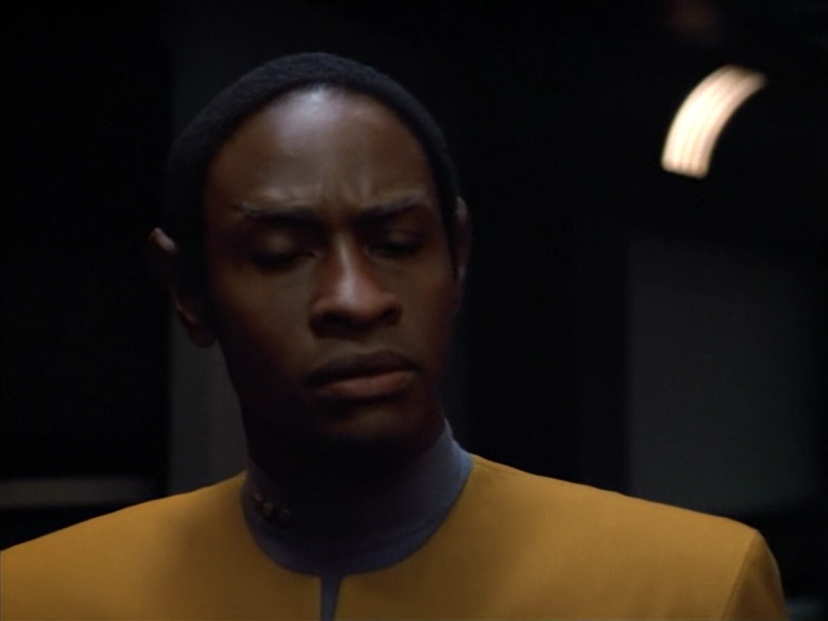 extant_StarTrek_VOY_4x12-MortalCoil_01463.jpg