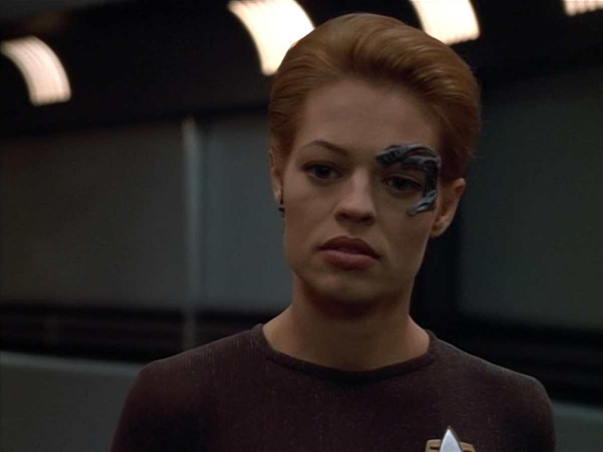 extant_StarTrek_VOY_4x12-MortalCoil_01489.jpg