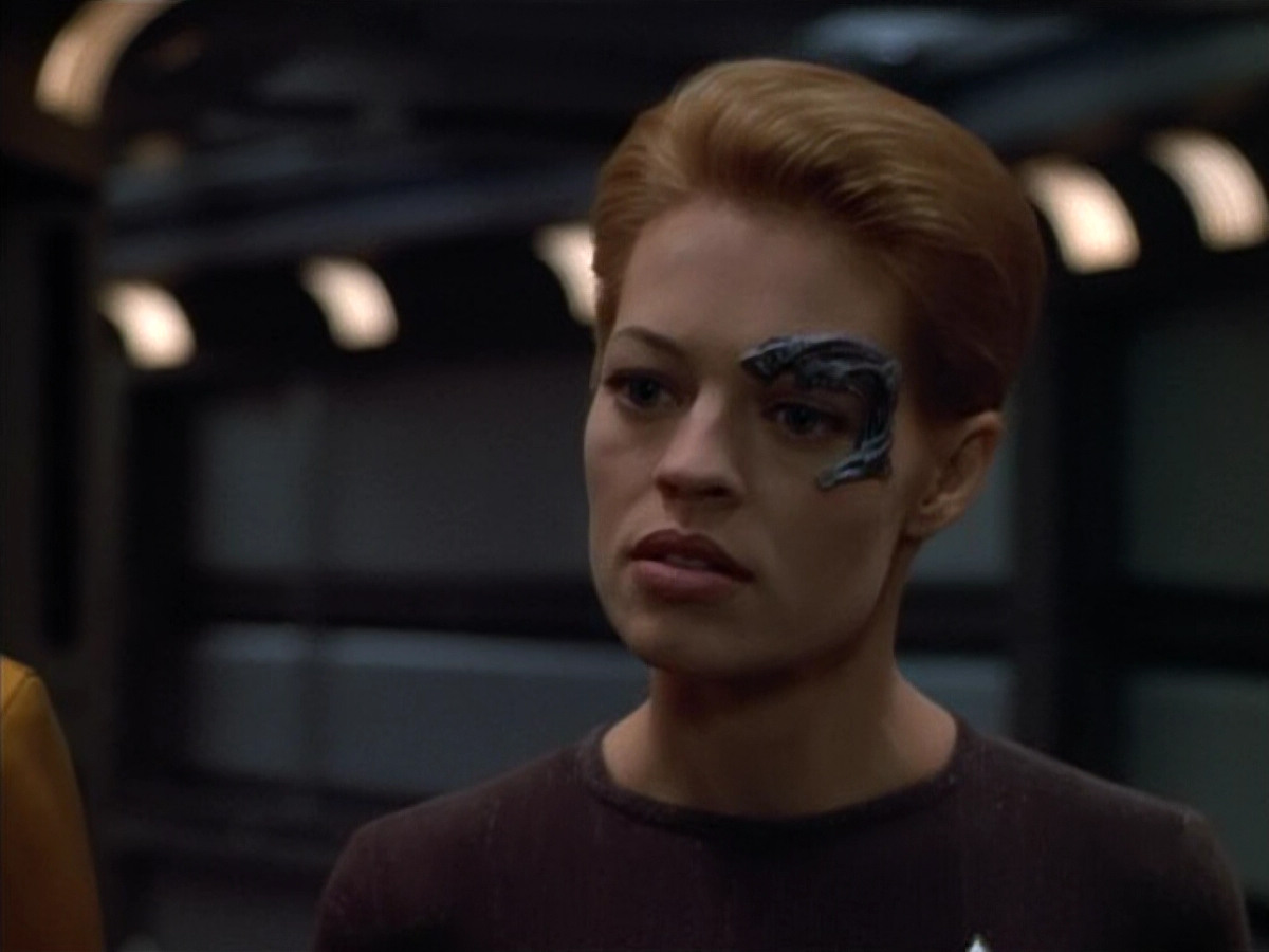 extant_StarTrek_VOY_4x12-MortalCoil_01501.jpg