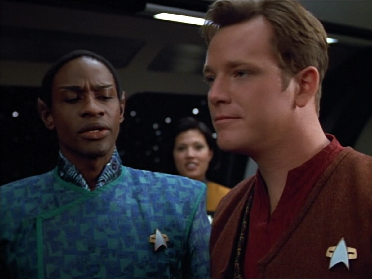 extant_StarTrek_VOY_4x12-MortalCoil_01868.jpg