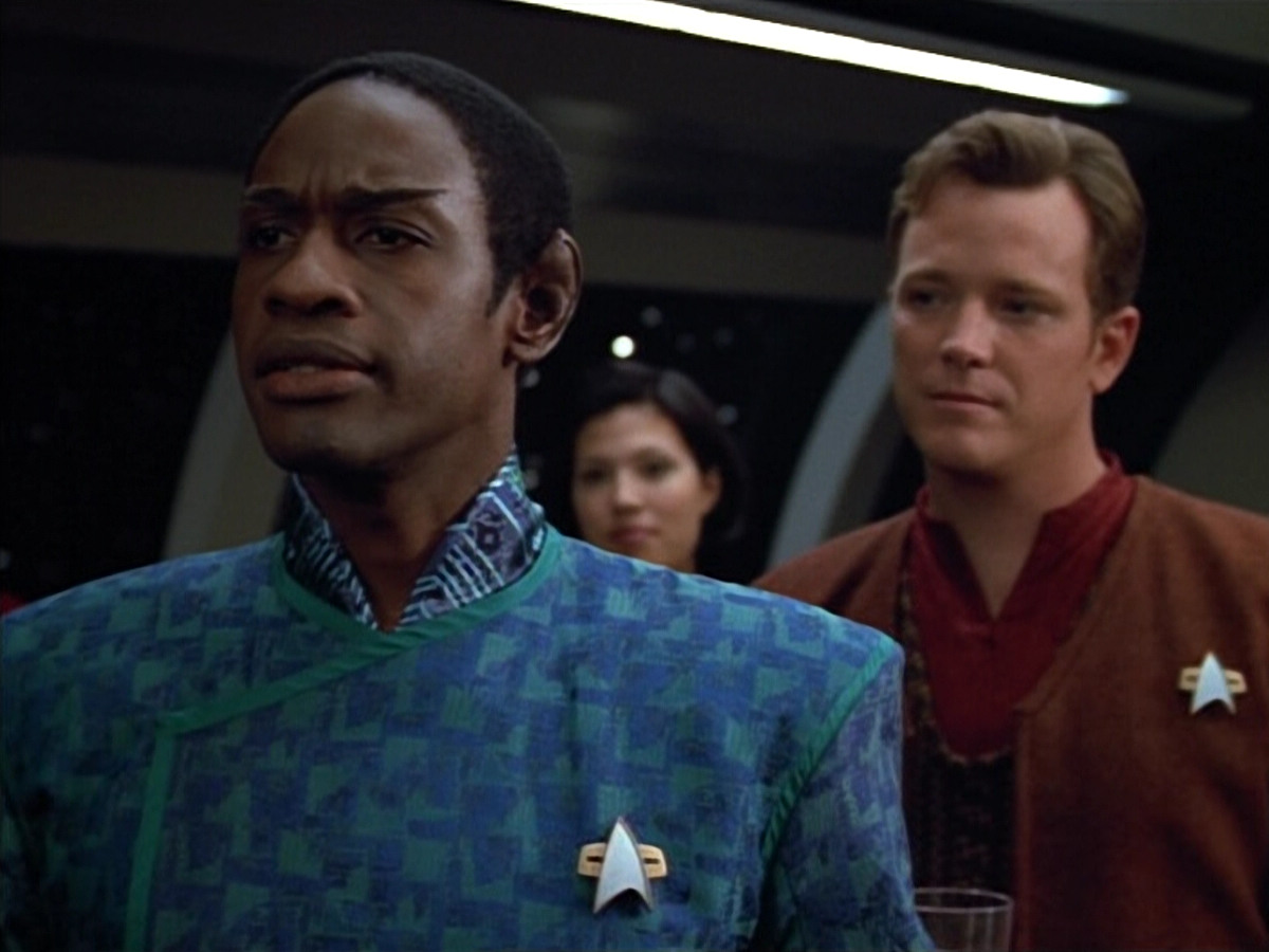 extant_StarTrek_VOY_4x12-MortalCoil_01884.jpg