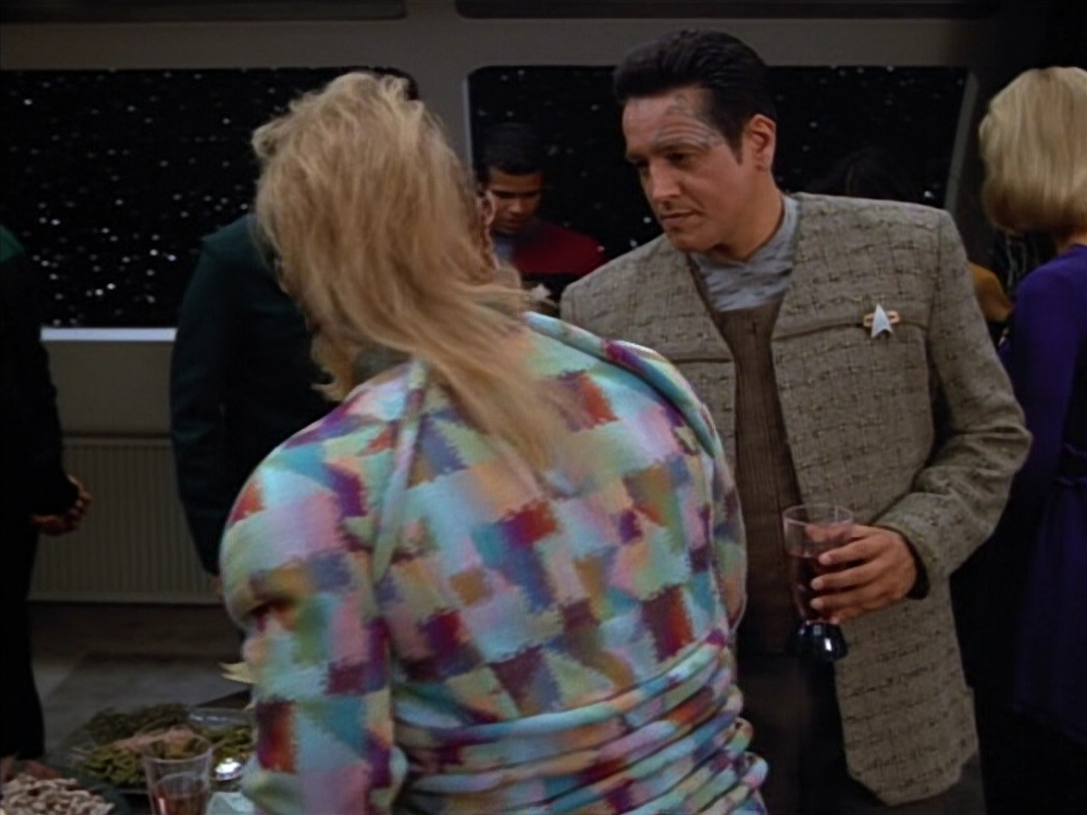 extant_StarTrek_VOY_4x12-MortalCoil_02025.jpg