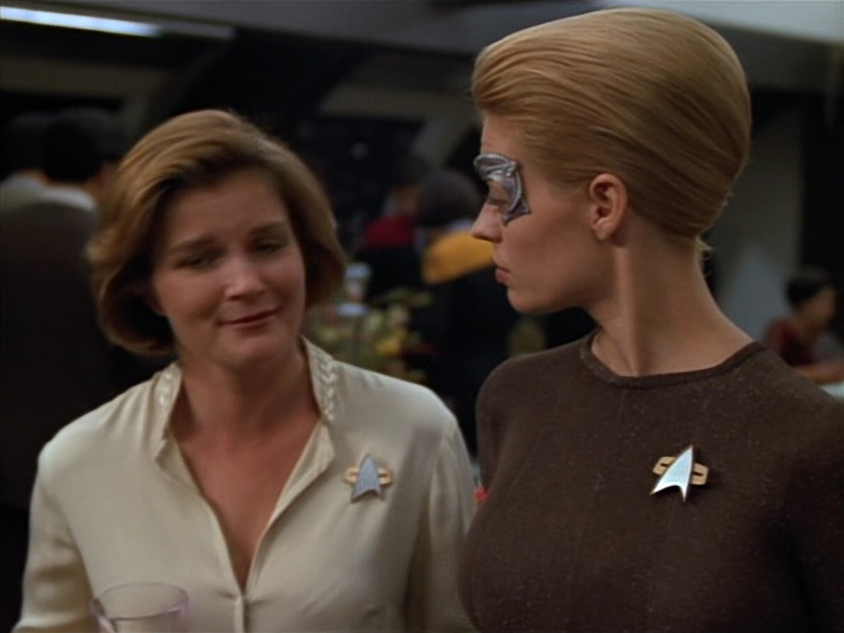extant_StarTrek_VOY_4x12-MortalCoil_02060.jpg