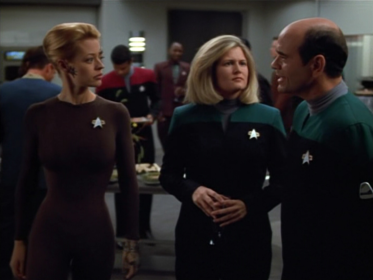 extant_StarTrek_VOY_4x12-MortalCoil_02112.jpg