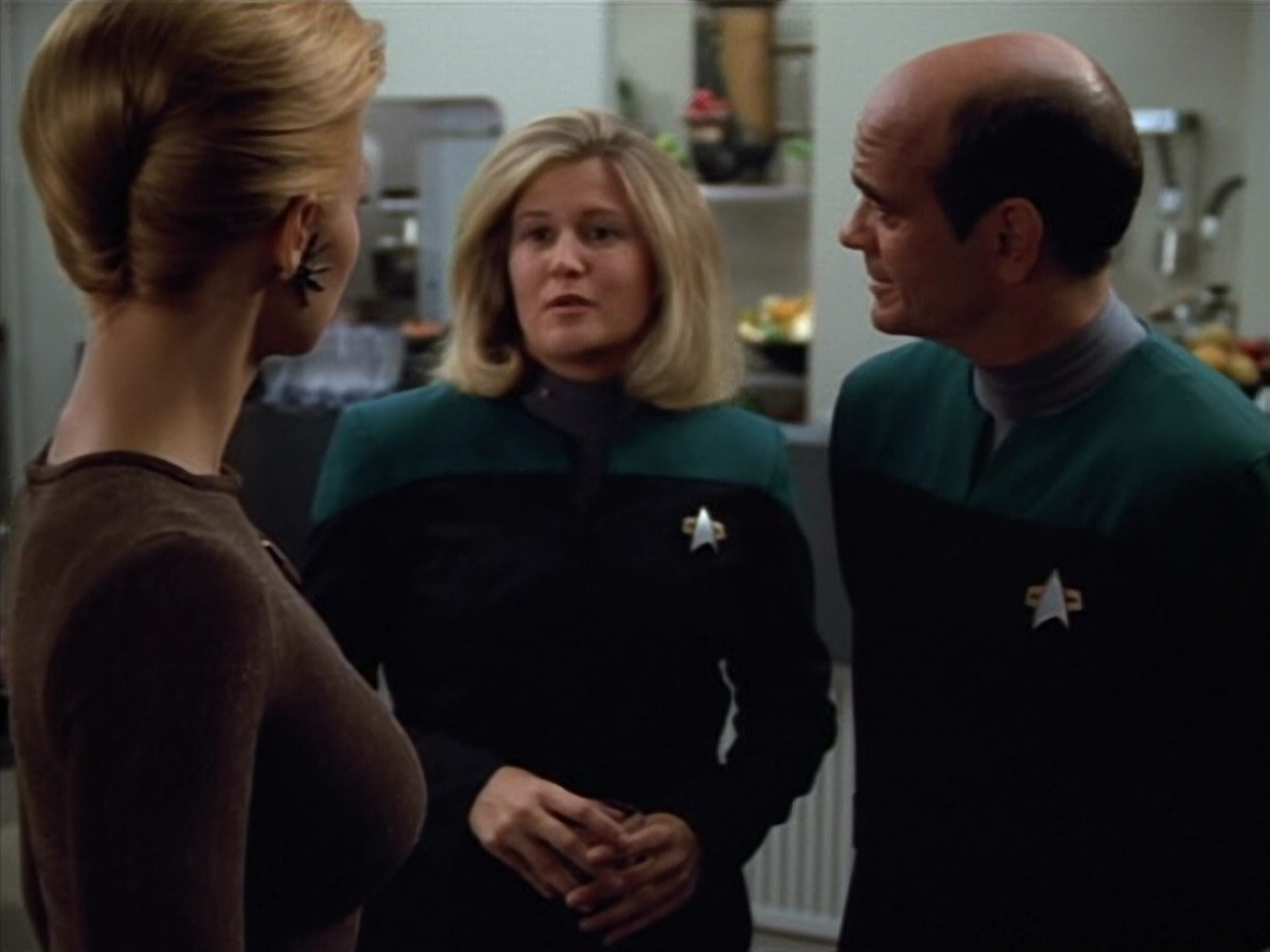 extant_StarTrek_VOY_4x12-MortalCoil_02118.jpg