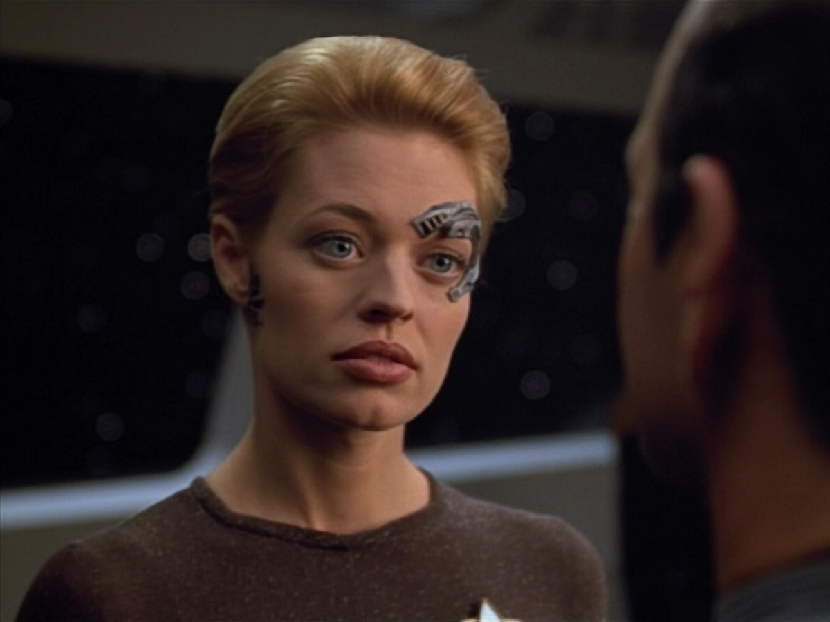 extant_StarTrek_VOY_4x12-MortalCoil_02129.jpg