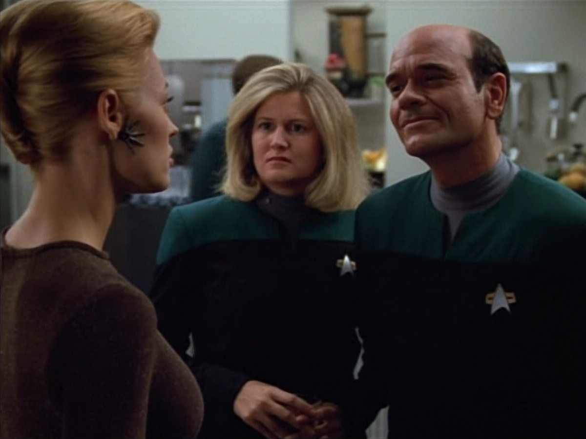 extant_StarTrek_VOY_4x12-MortalCoil_02130.jpg