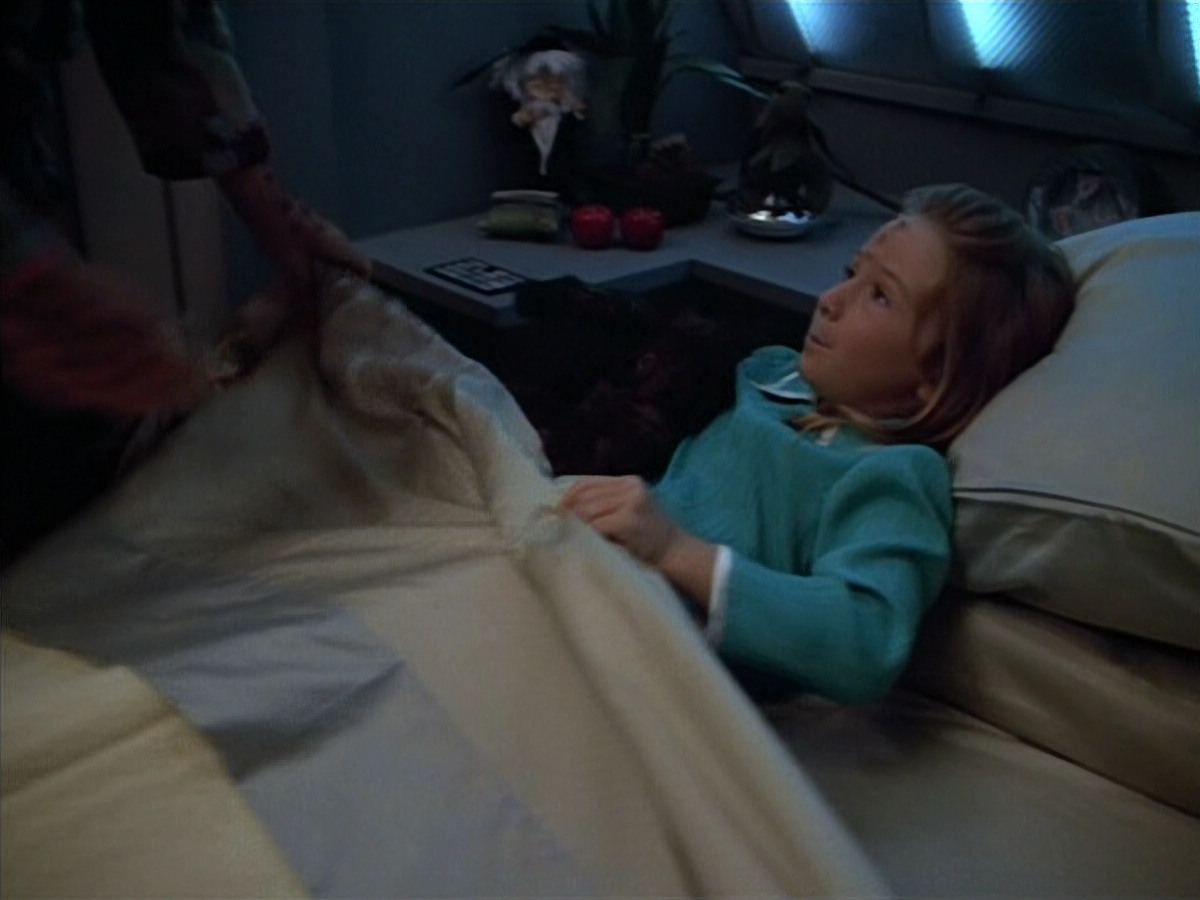 extant_StarTrek_VOY_4x12-MortalCoil_02238.jpg