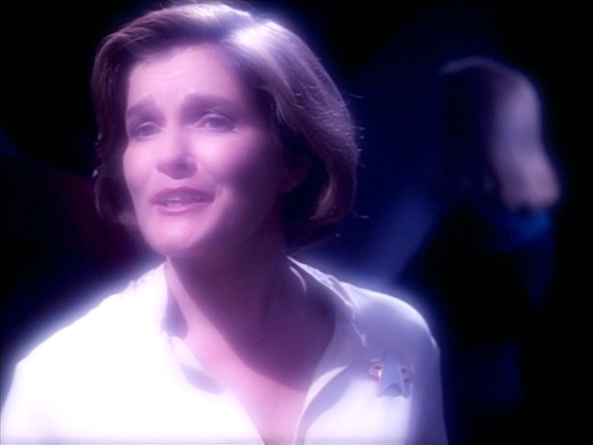 extant_StarTrek_VOY_4x12-MortalCoil_02803.jpg