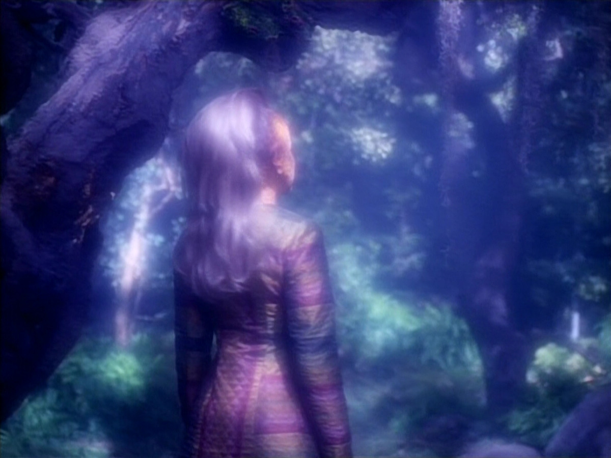 extant_StarTrek_VOY_4x12-MortalCoil_02854.jpg