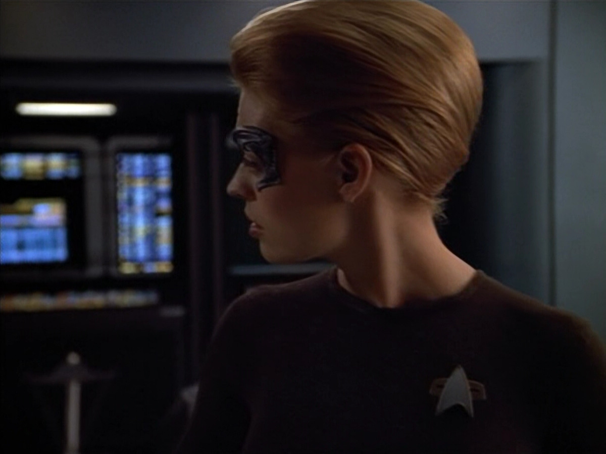 extant_StarTrek_VOY_4x12-MortalCoil_03193.jpg
