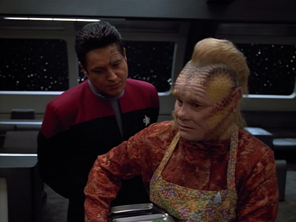 extant_StarTrek_VOY_4x12-MortalCoil_03236.jpg