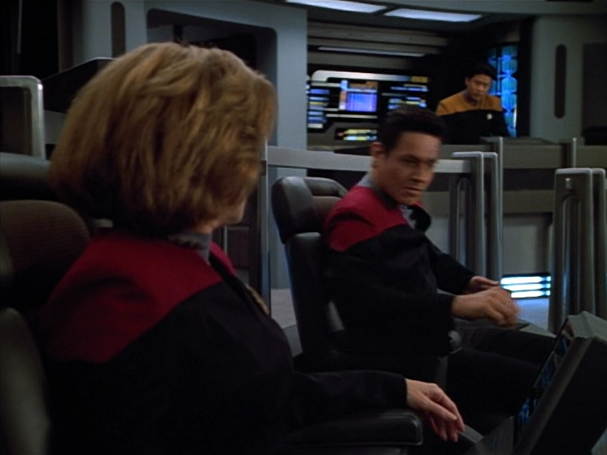 extant_StarTrek_VOY_4x12-MortalCoil_03420.jpg