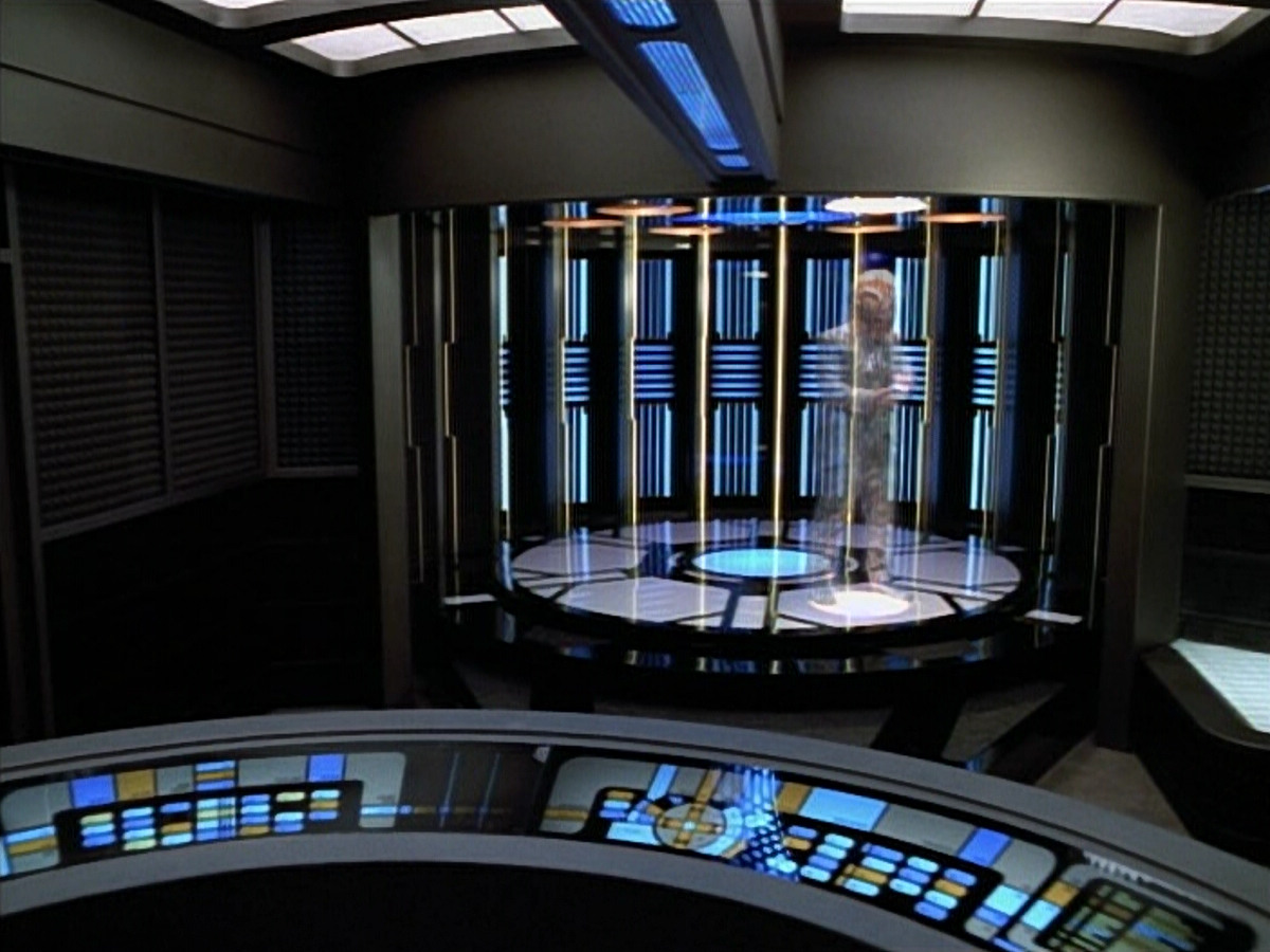 extant_StarTrek_VOY_4x12-MortalCoil_03450.jpg