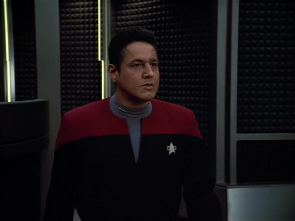 extant_StarTrek_VOY_4x12-MortalCoil_03468.jpg