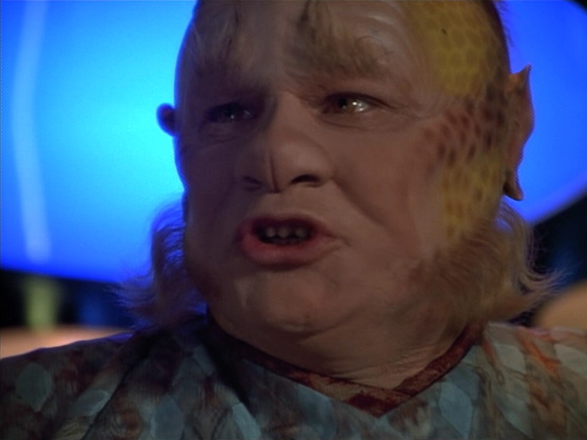 extant_StarTrek_VOY_4x12-MortalCoil_03477.jpg
