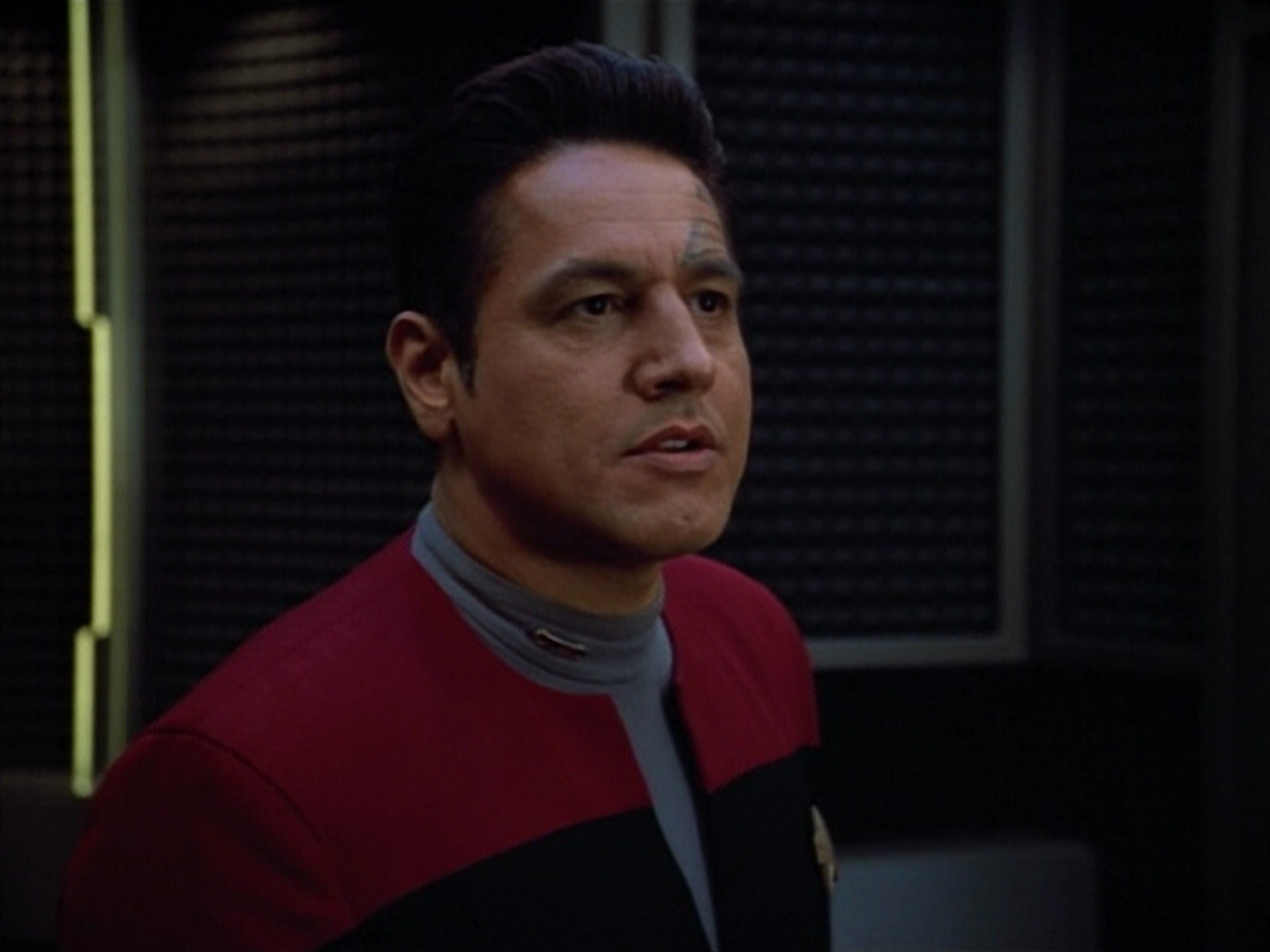 extant_StarTrek_VOY_4x12-MortalCoil_03495.jpg