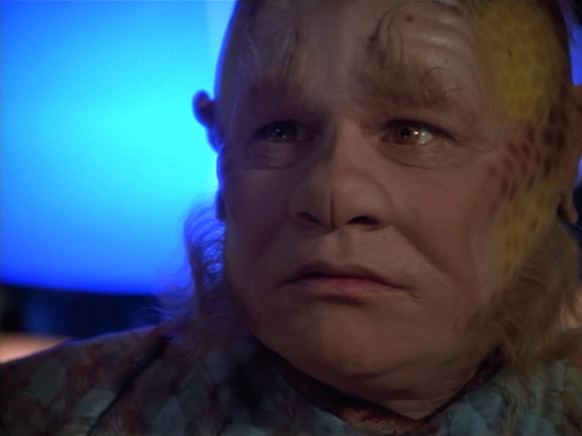 extant_StarTrek_VOY_4x12-MortalCoil_03501.jpg