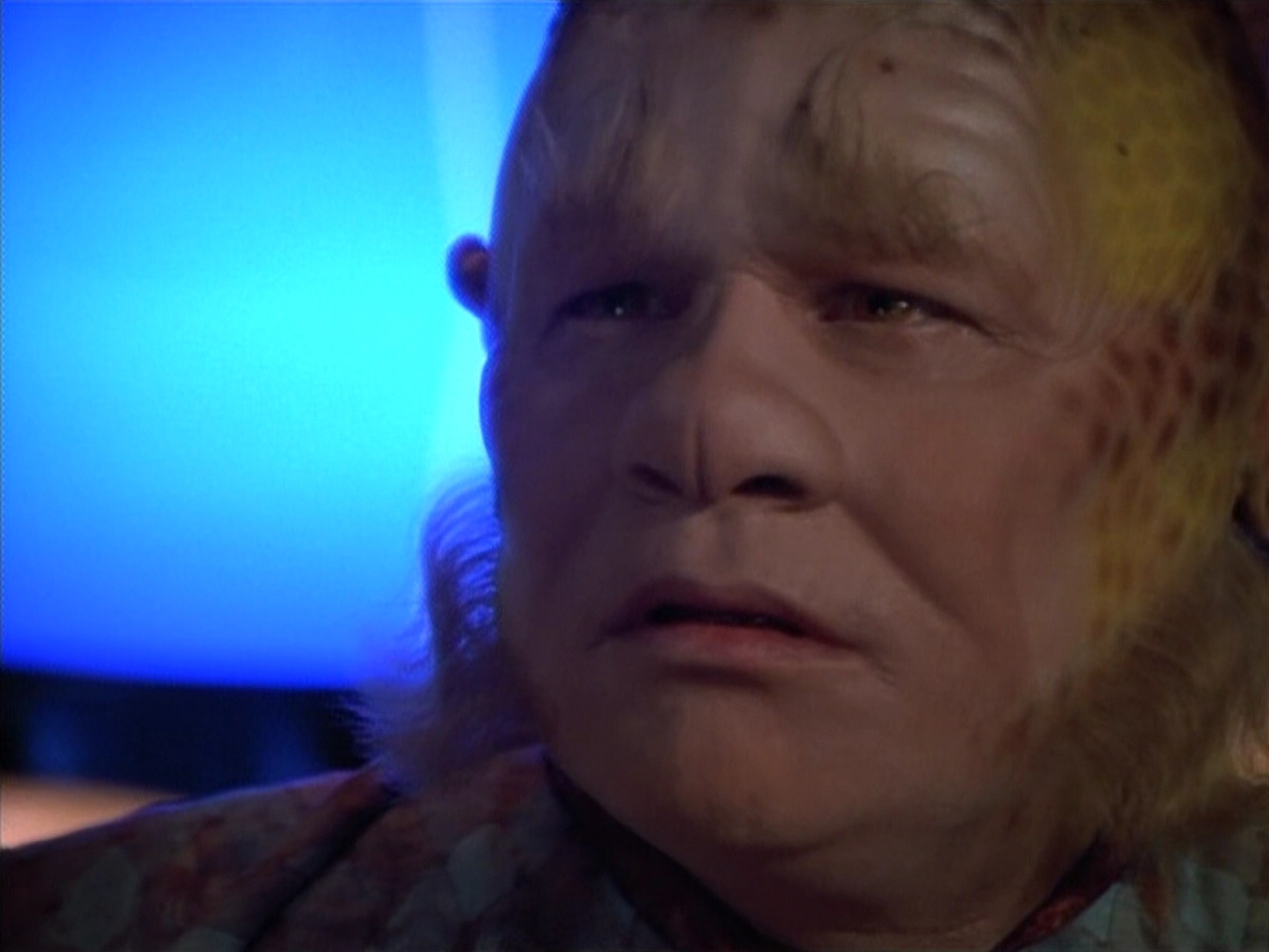 extant_StarTrek_VOY_4x12-MortalCoil_03505.jpg