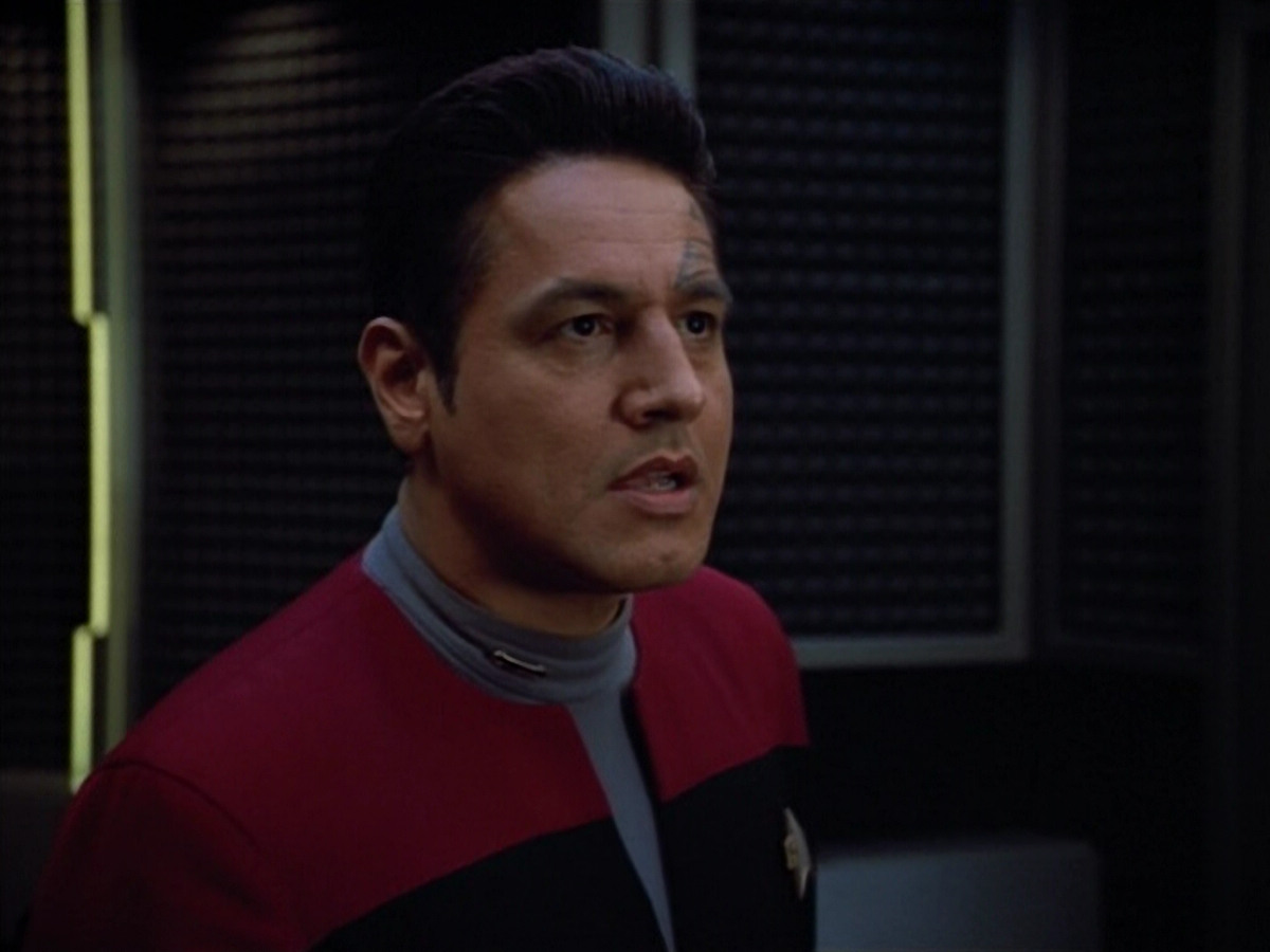extant_StarTrek_VOY_4x12-MortalCoil_03524.jpg