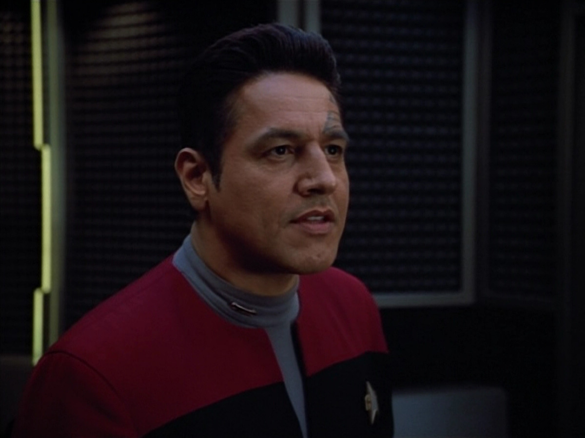 extant_StarTrek_VOY_4x12-MortalCoil_03527.jpg