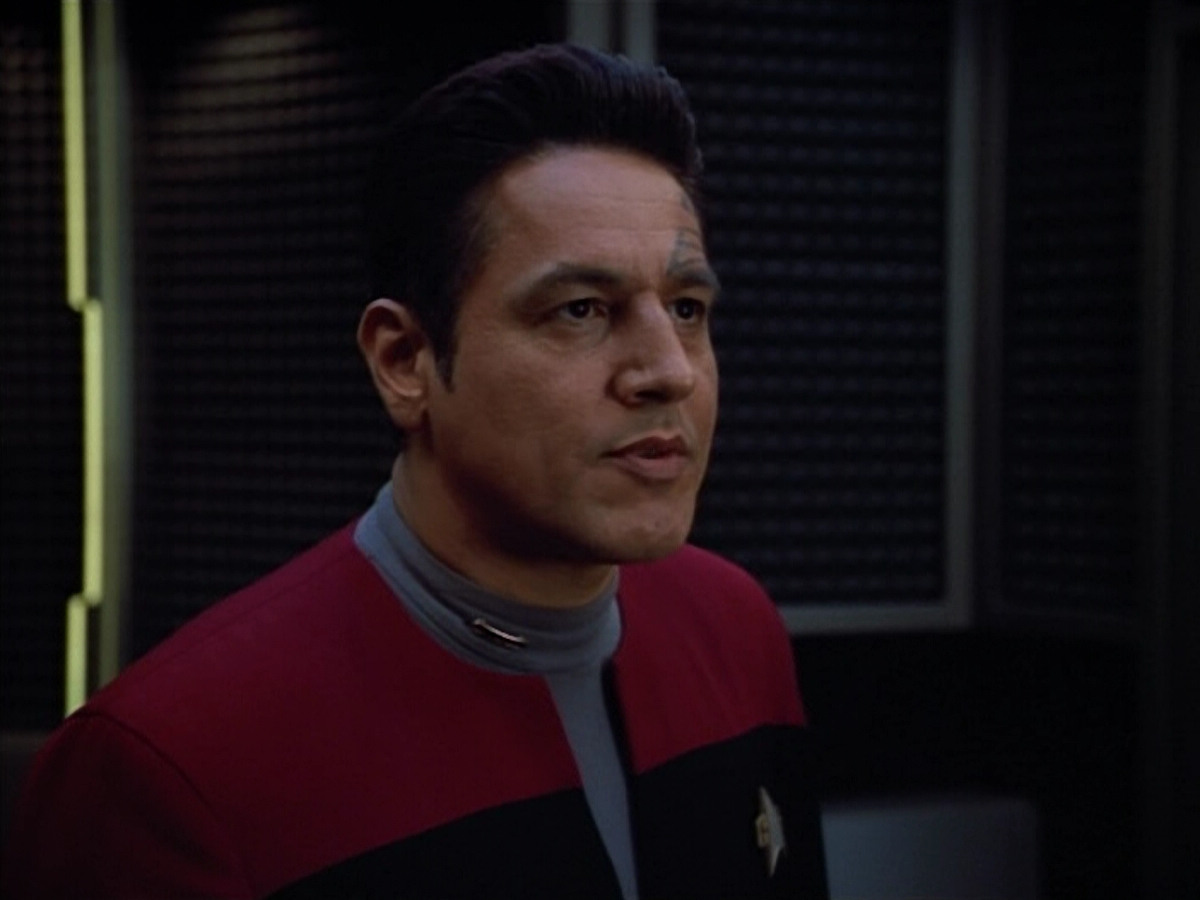 extant_StarTrek_VOY_4x12-MortalCoil_03537.jpg