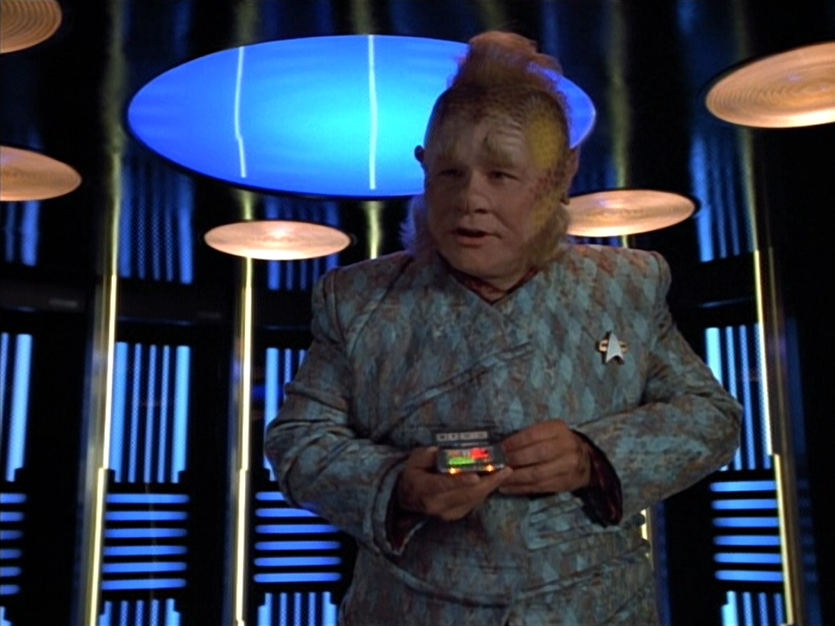 extant_StarTrek_VOY_4x12-MortalCoil_03544.jpg