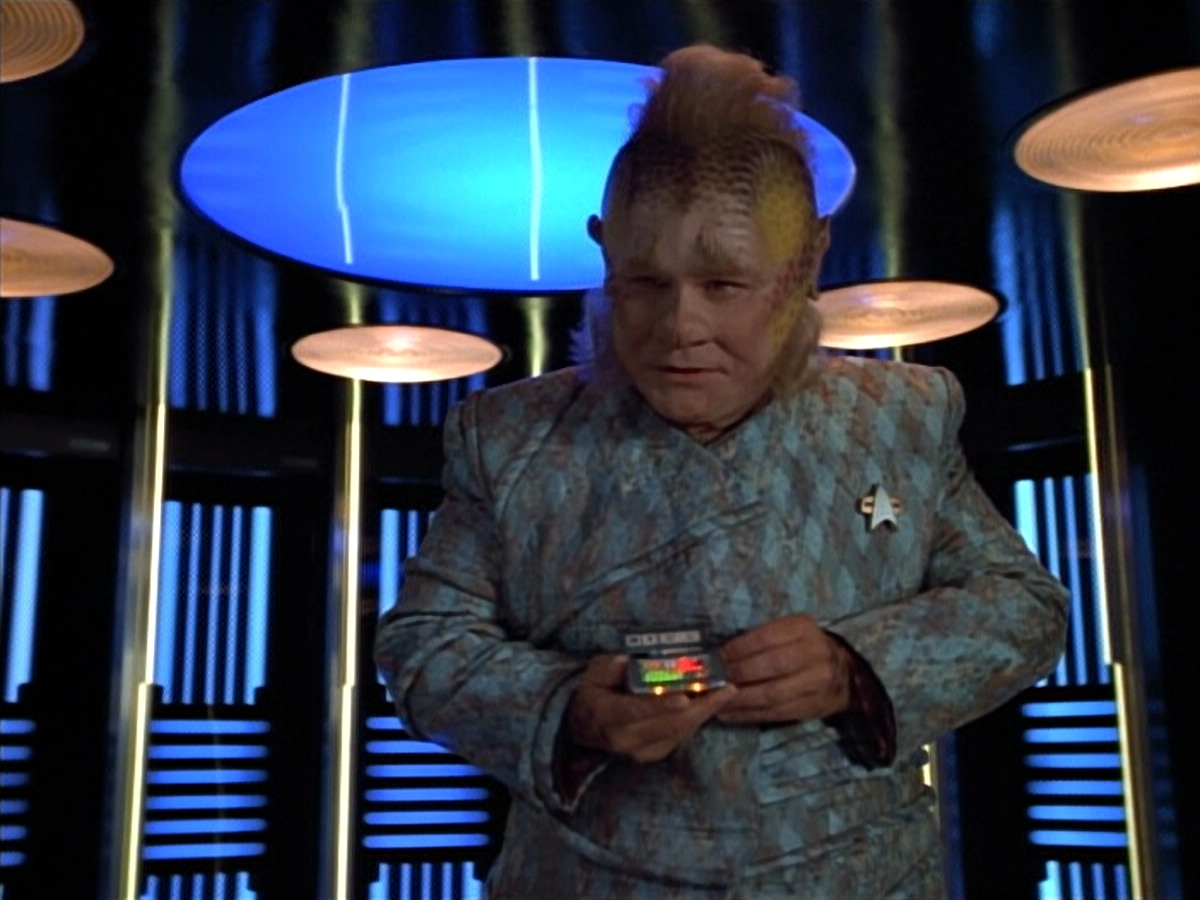 extant_StarTrek_VOY_4x12-MortalCoil_03545.jpg