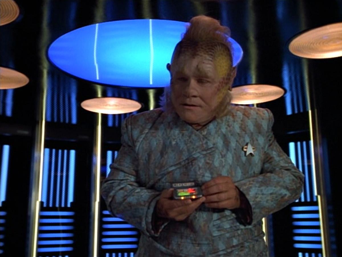 extant_StarTrek_VOY_4x12-MortalCoil_03547.jpg