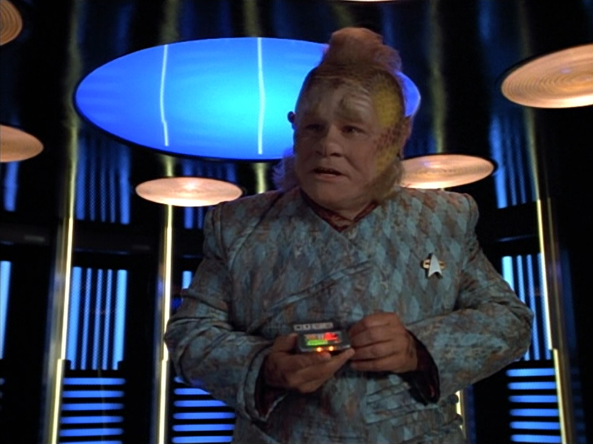 extant_StarTrek_VOY_4x12-MortalCoil_03550.jpg