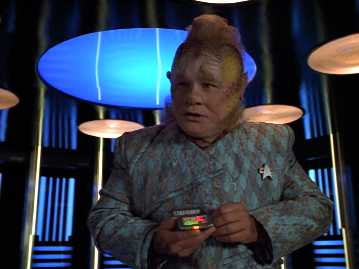 extant_StarTrek_VOY_4x12-MortalCoil_03555.jpg