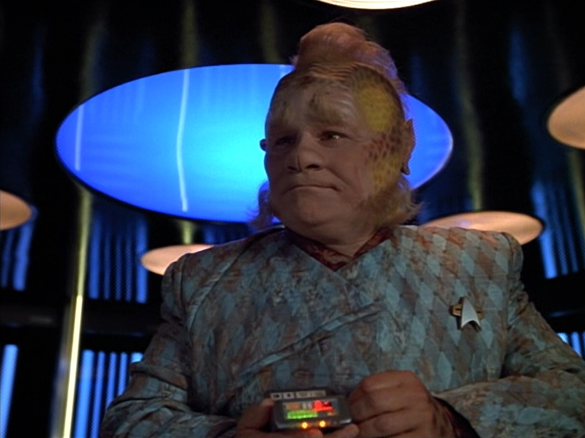 extant_StarTrek_VOY_4x12-MortalCoil_03565.jpg