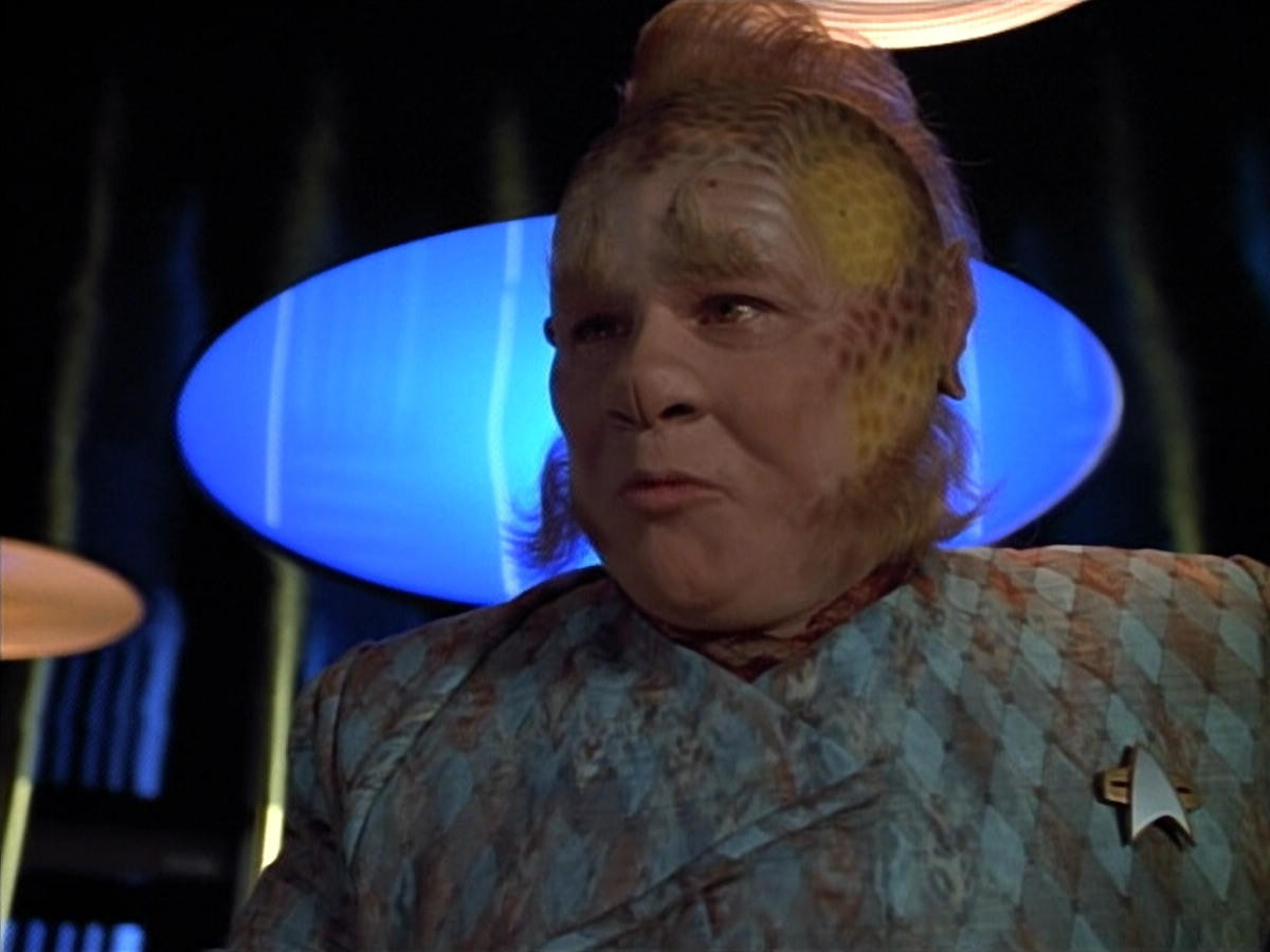 extant_StarTrek_VOY_4x12-MortalCoil_03574.jpg