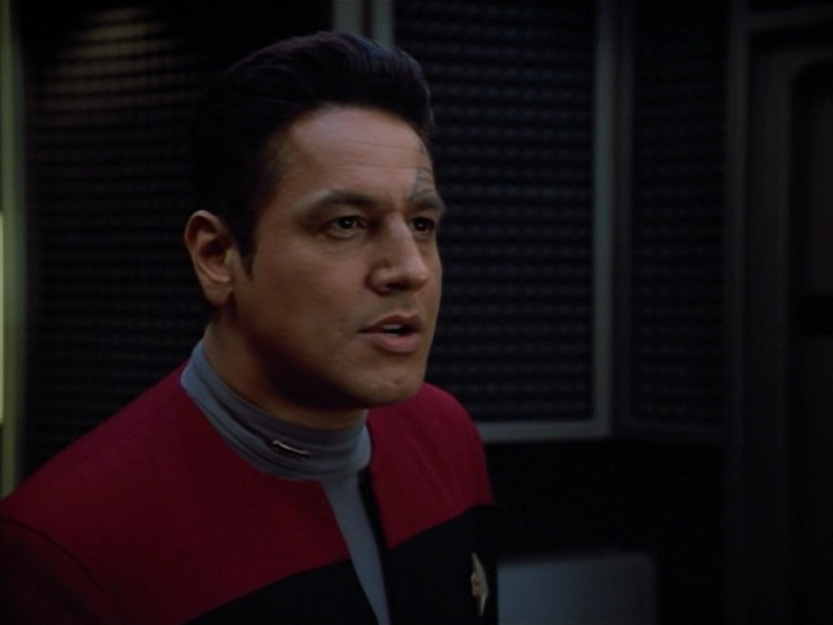 extant_StarTrek_VOY_4x12-MortalCoil_03584.jpg