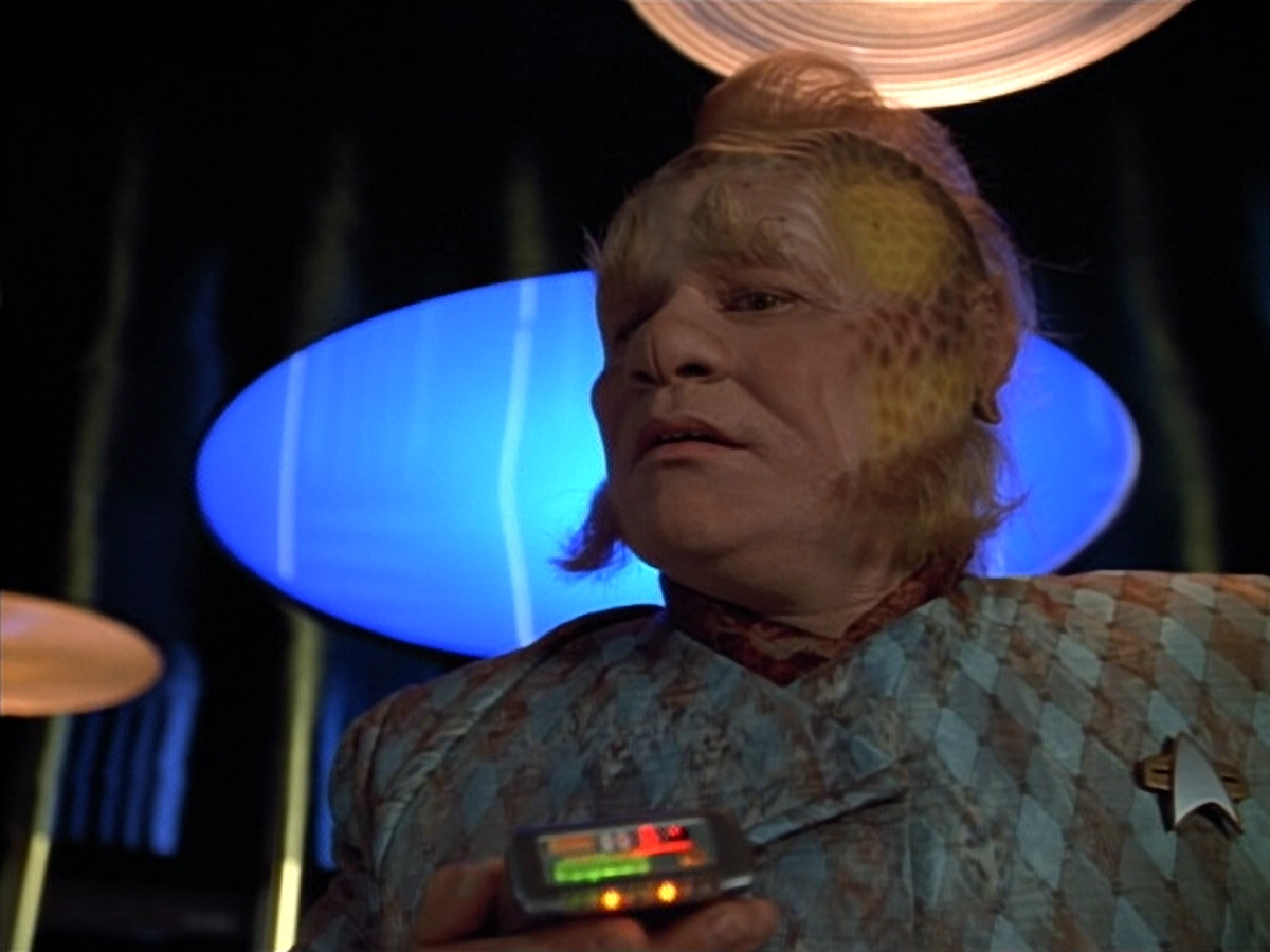 extant_StarTrek_VOY_4x12-MortalCoil_03598.jpg