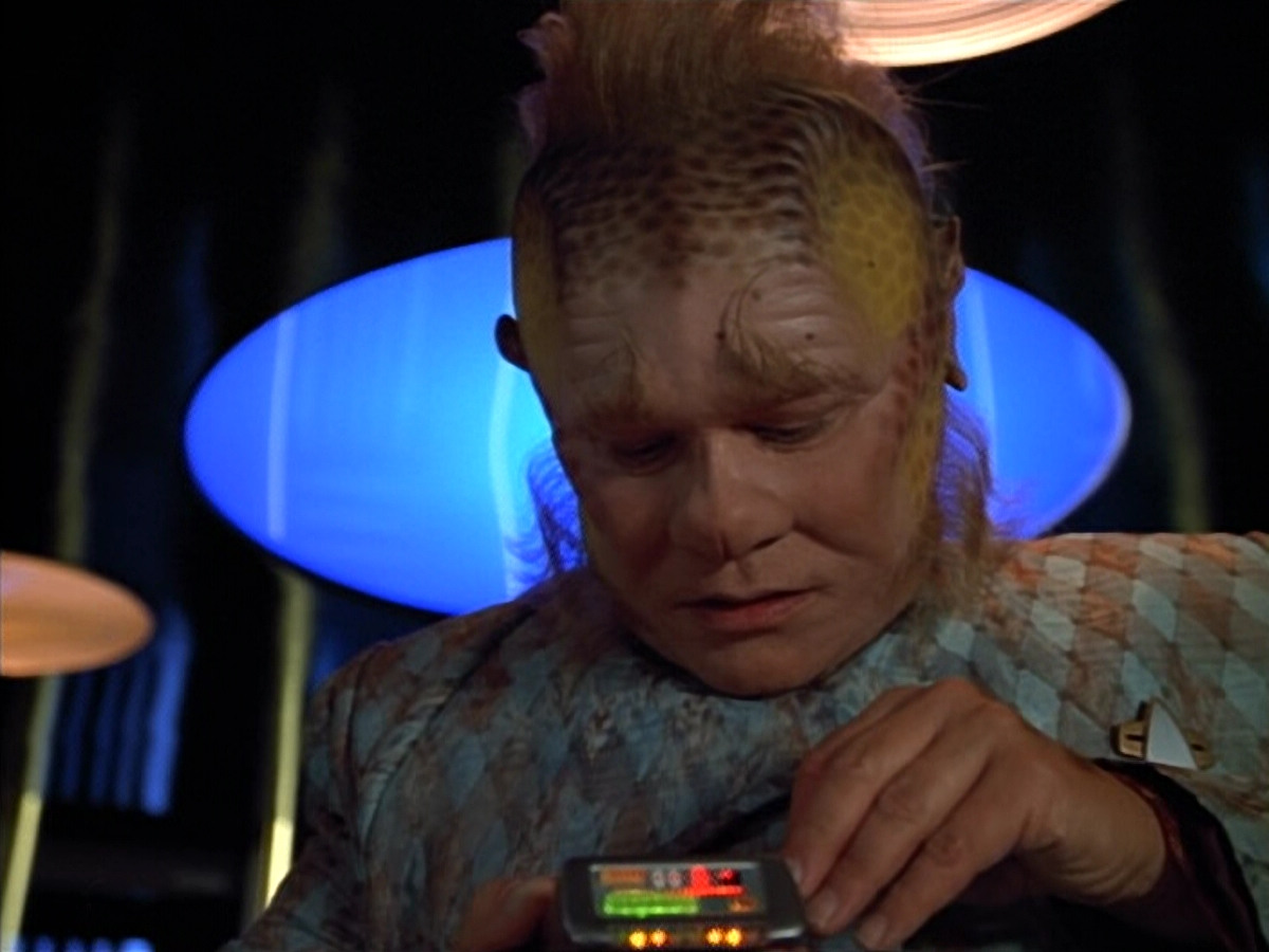 extant_StarTrek_VOY_4x12-MortalCoil_03609.jpg