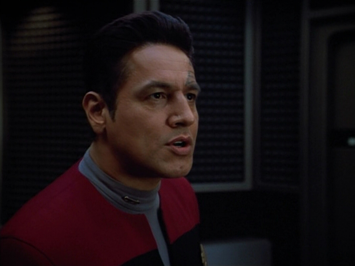 extant_StarTrek_VOY_4x12-MortalCoil_03629.jpg
