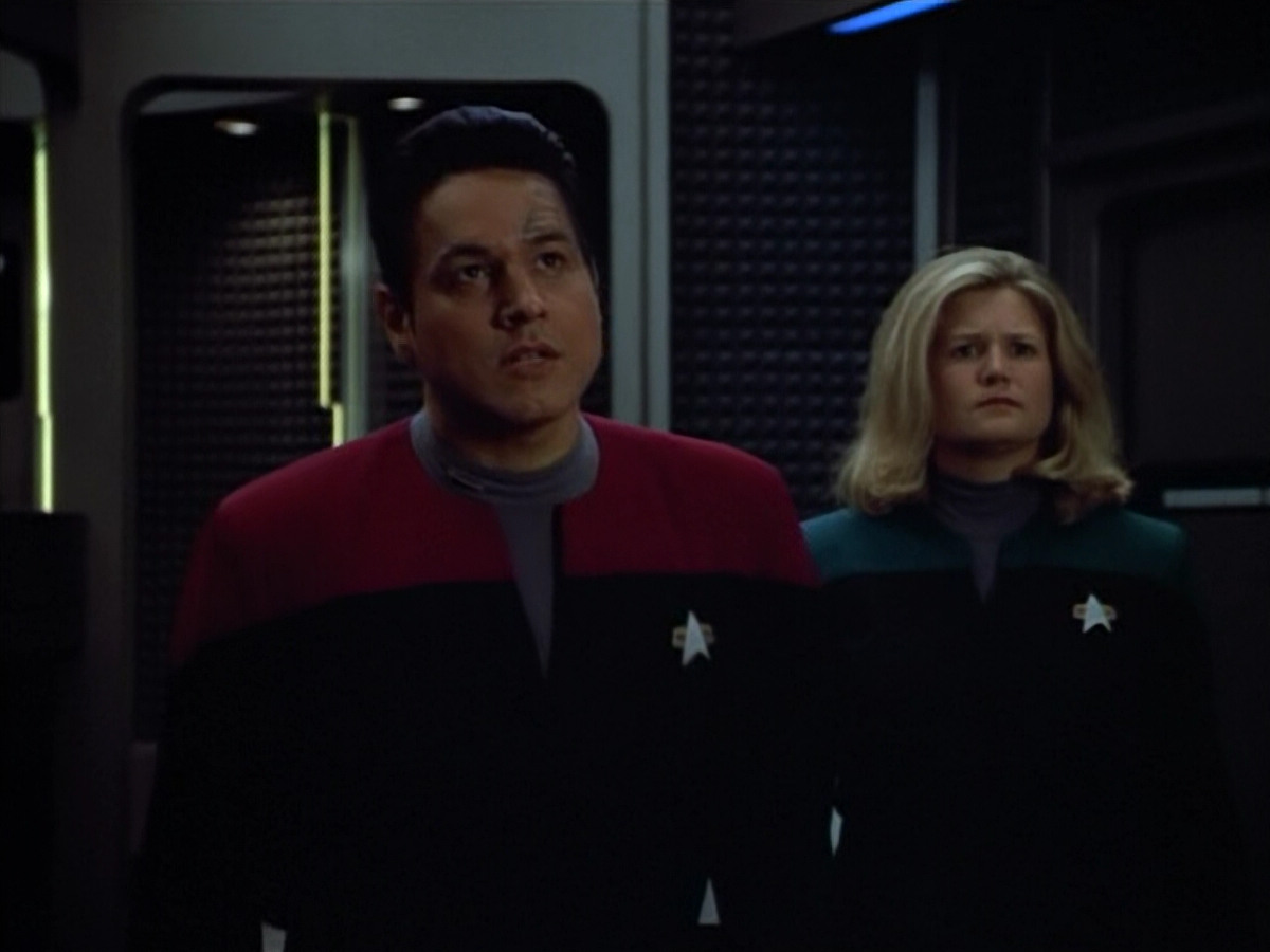 extant_StarTrek_VOY_4x12-MortalCoil_03675.jpg