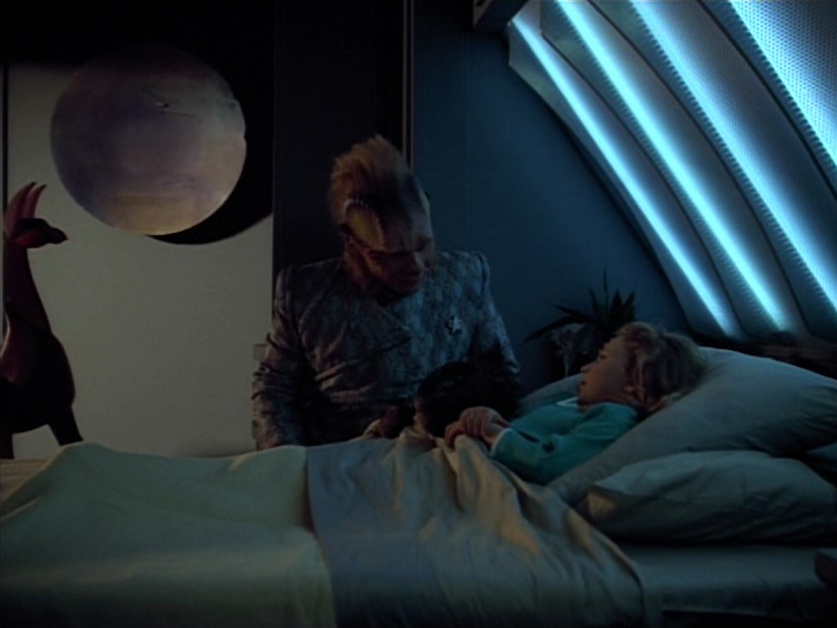 extant_StarTrek_VOY_4x12-MortalCoil_03766.jpg