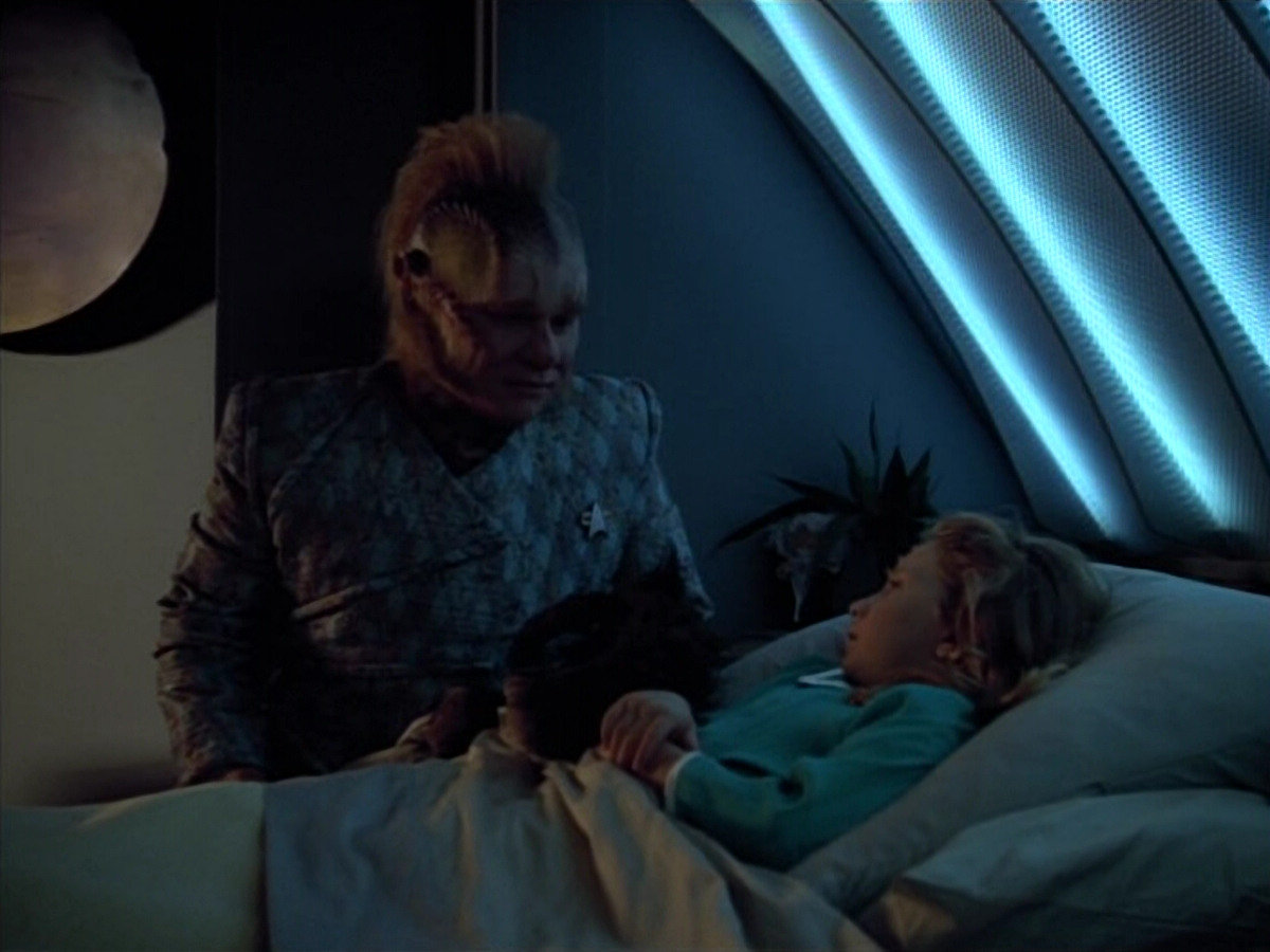 extant_StarTrek_VOY_4x12-MortalCoil_03778.jpg