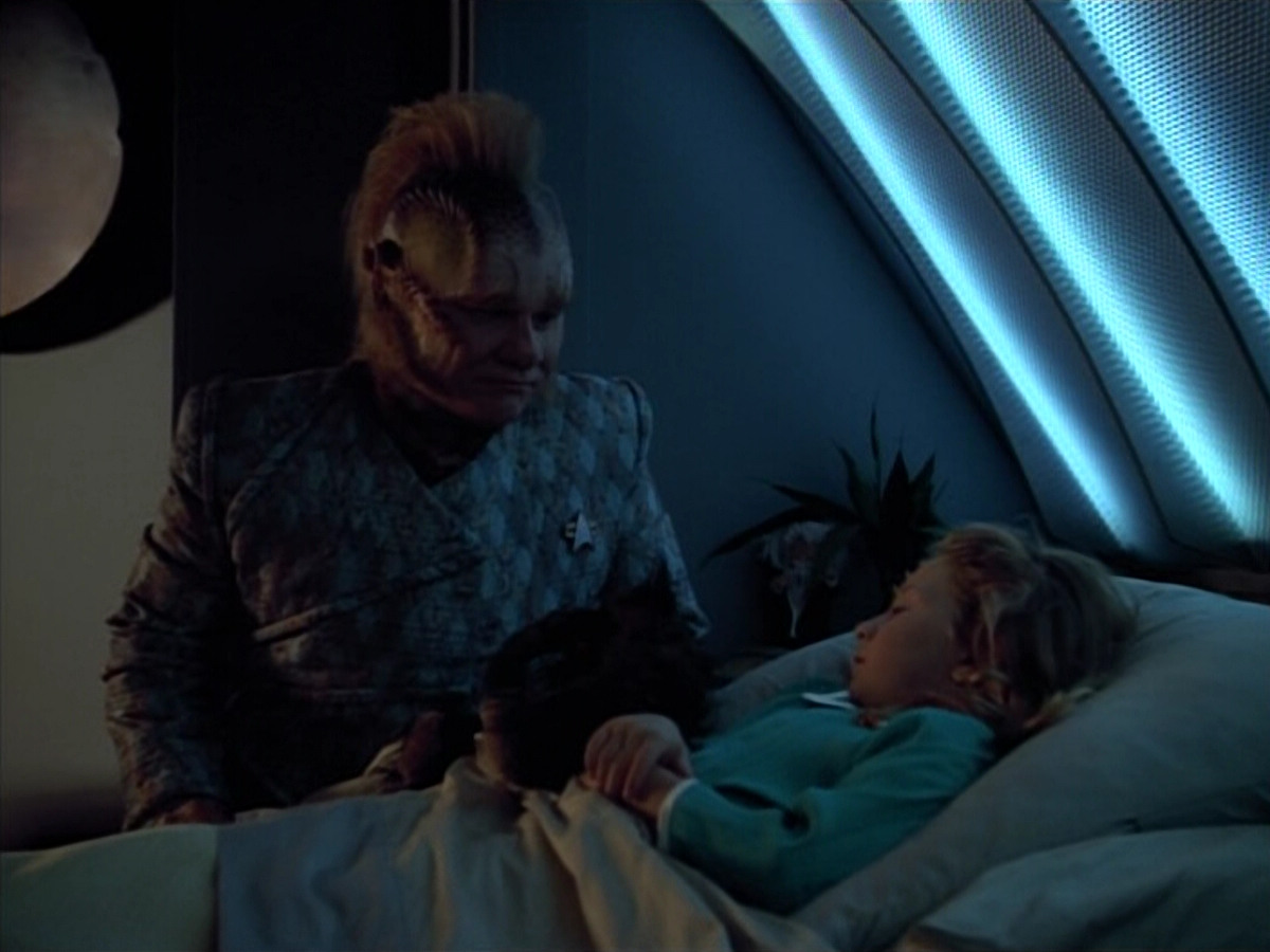 extant_StarTrek_VOY_4x12-MortalCoil_03781.jpg