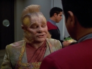 extant_StarTrek_VOY_4x12-MortalCoil_00056.jpg