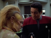 extant_StarTrek_VOY_4x12-MortalCoil_00063.jpg