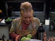 extant_StarTrek_VOY_4x12-MortalCoil_00068.jpg