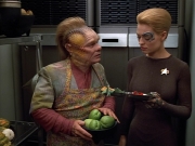 Filename=extant_StarTrek_VOY_4x12-MortalCoil_00077.jpg
Filesize=198KiB
Dimensions=1200x900
Date added=Sep 14, 2019 extant_StarTrek_VOY_4x12-MortalCoil_00077.jpg