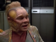 extant_StarTrek_VOY_4x12-MortalCoil_00139.jpg
