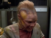 extant_StarTrek_VOY_4x12-MortalCoil_00142.jpg