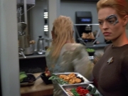 extant_StarTrek_VOY_4x12-MortalCoil_00145.jpg