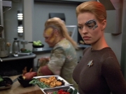 extant_StarTrek_VOY_4x12-MortalCoil_00146.jpg