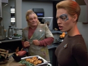extant_StarTrek_VOY_4x12-MortalCoil_00149.jpg